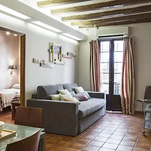 Apartamento Ainb Ramblas-guardia, Barcelona